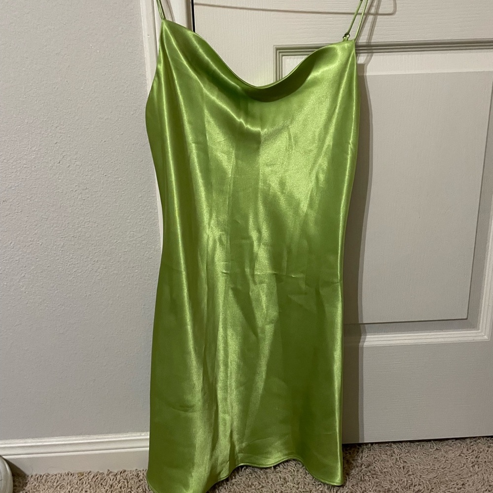 Hemline Exclusive Frida Dress in Green